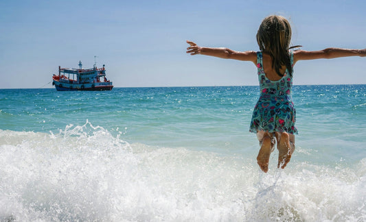 Pack Smart: A Thin, Waterproof Mattress Protector for Travel - Vommat